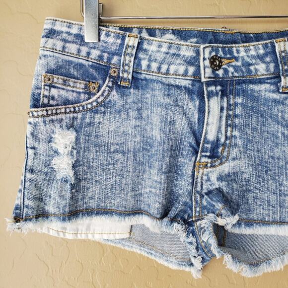 Carmar Distressed Frayed Acid Wash Denim Shorts - Picture 3 of 9